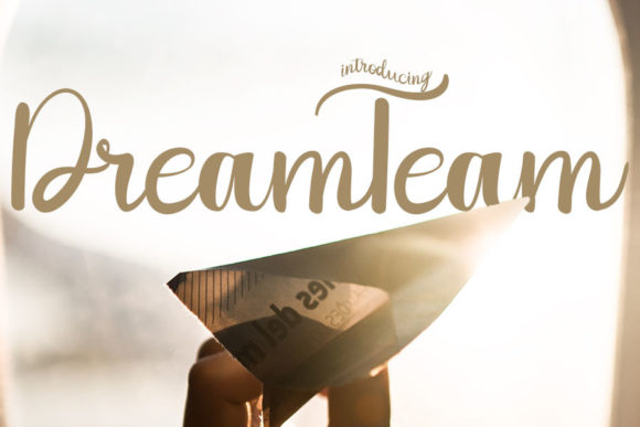 DreamTeam: A Handwritten Font That Elevates Small Business Branding